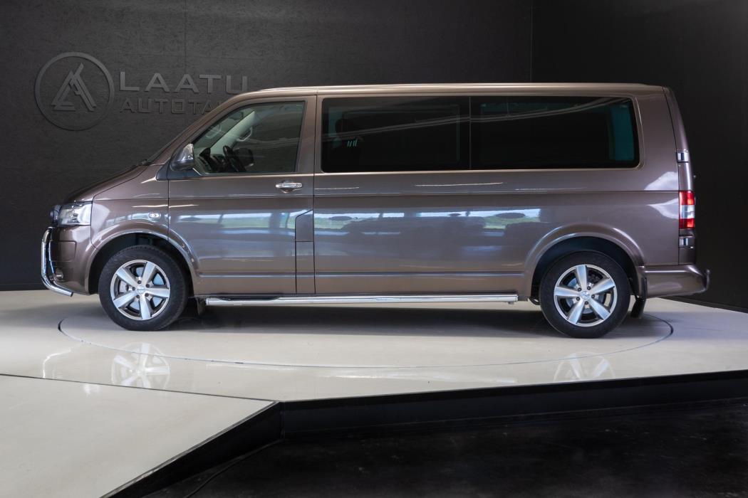 VOLKSWAGEN Caravelle 2012