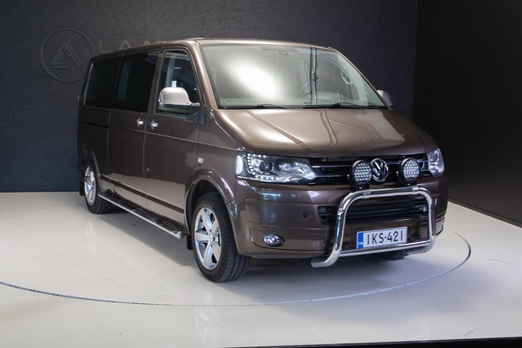 VOLKSWAGEN Caravelle 2012