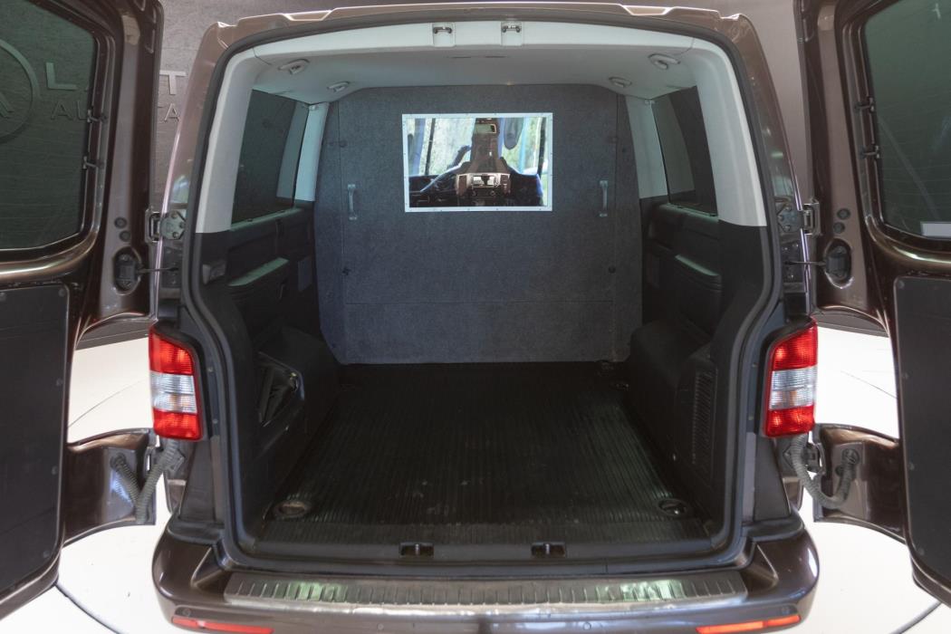 VOLKSWAGEN Caravelle 2012