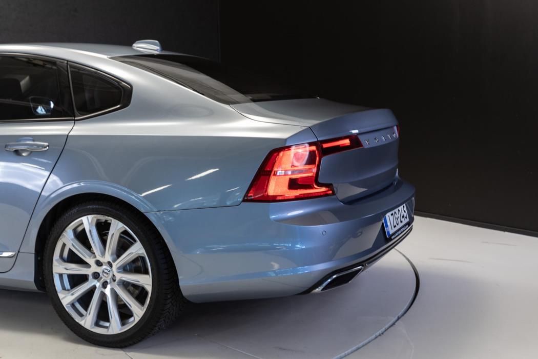 VOLVO S90 2017