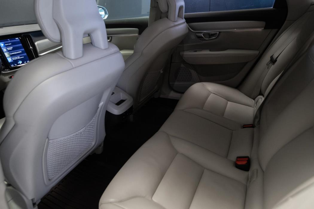 VOLVO S90 2017