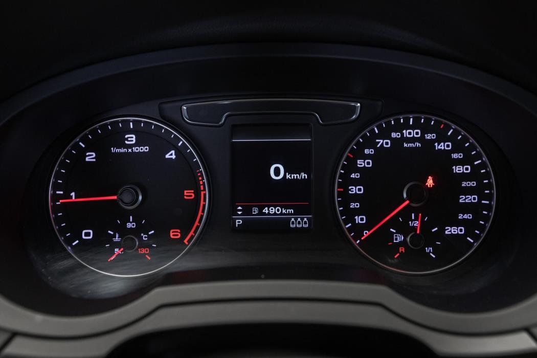 AUDI Q3 2016