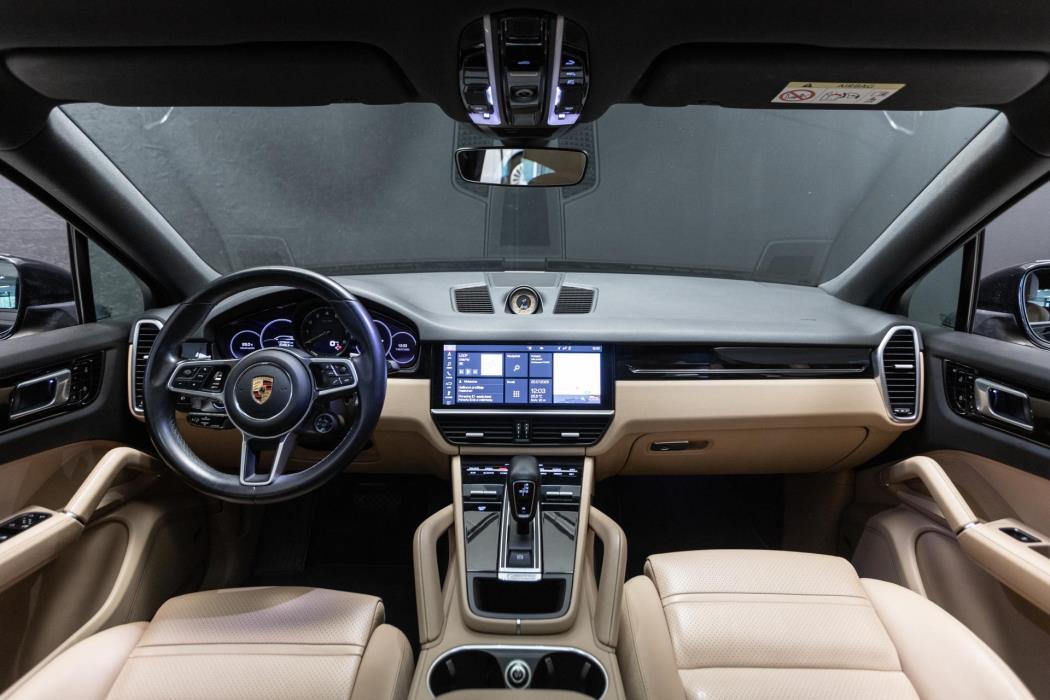 PORSCHE Cayenne 2021