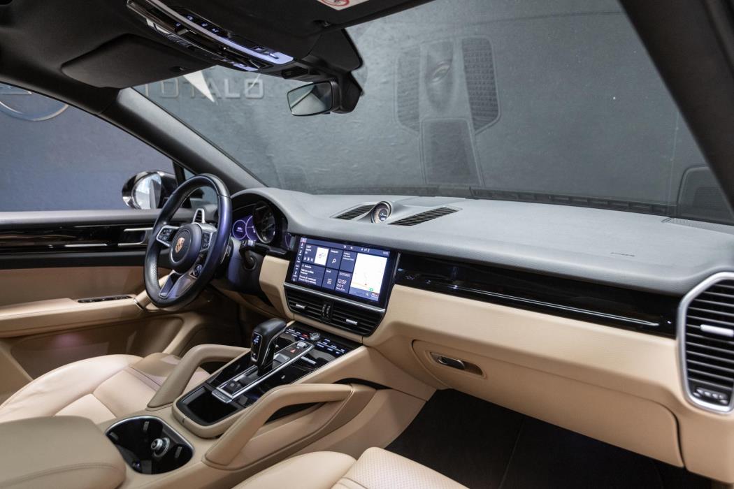 PORSCHE Cayenne 2021