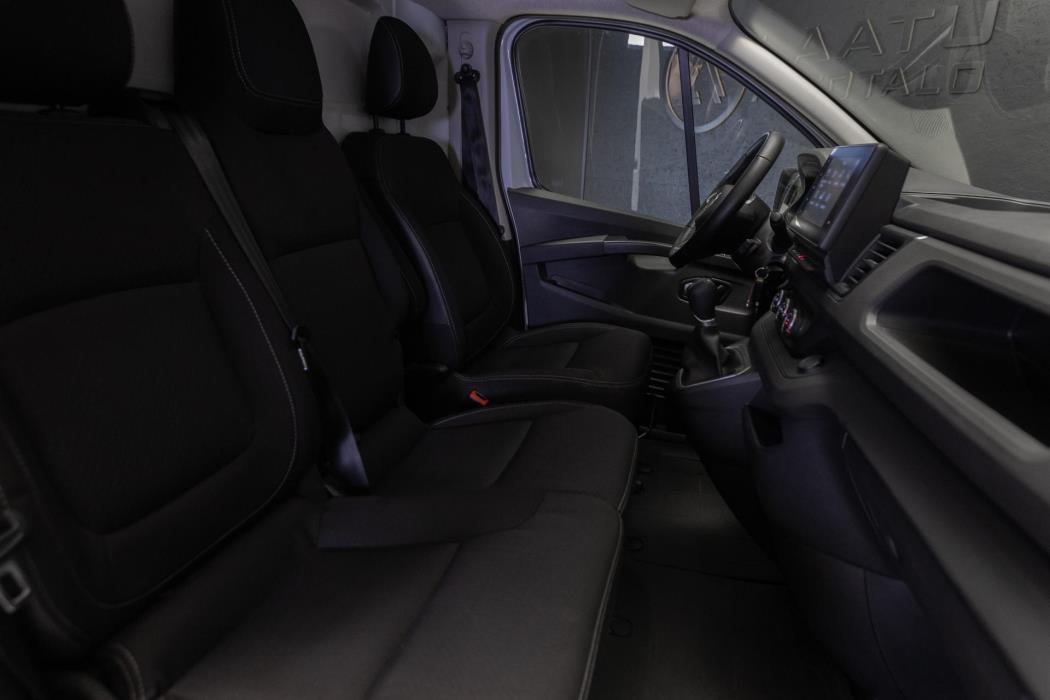 NISSAN Primastar 2023