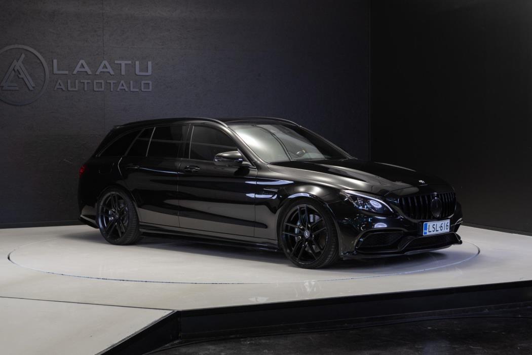 MERCEDES-BENZ C 63 AMG 2016
