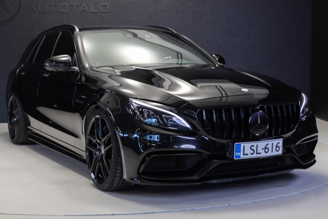 MERCEDES-BENZ C 63 AMG 2016
