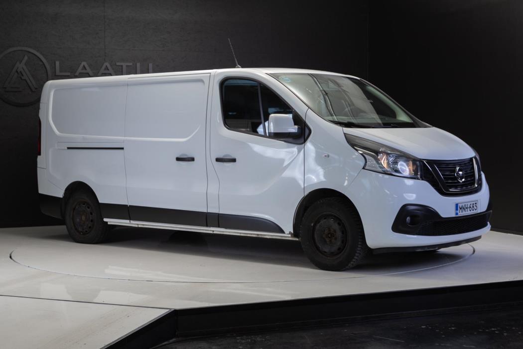 NISSAN NV300 2019