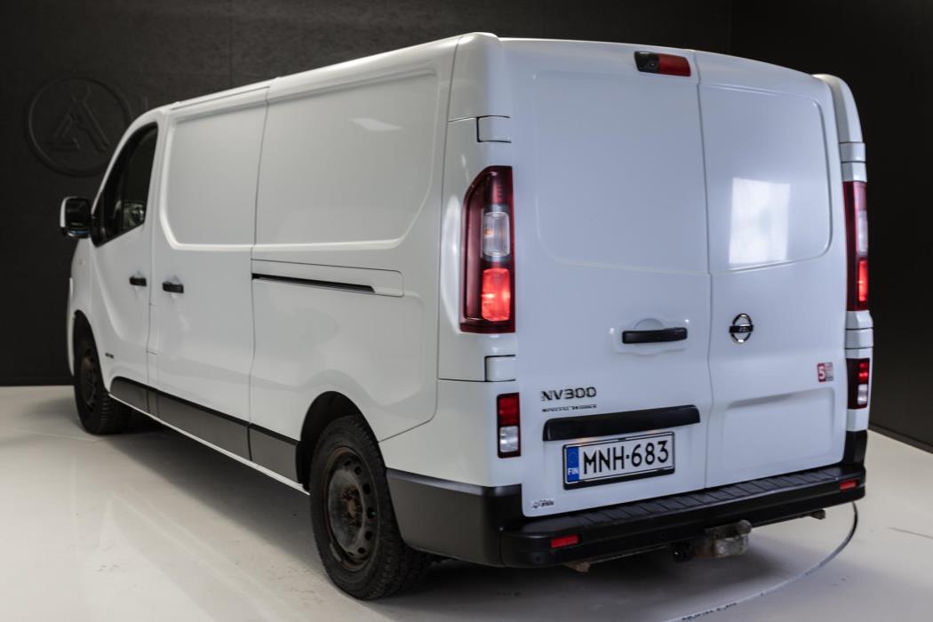 NISSAN NV300 2019