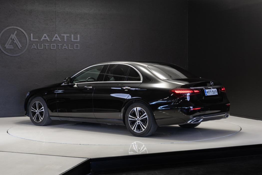 MERCEDES-BENZ E 2021