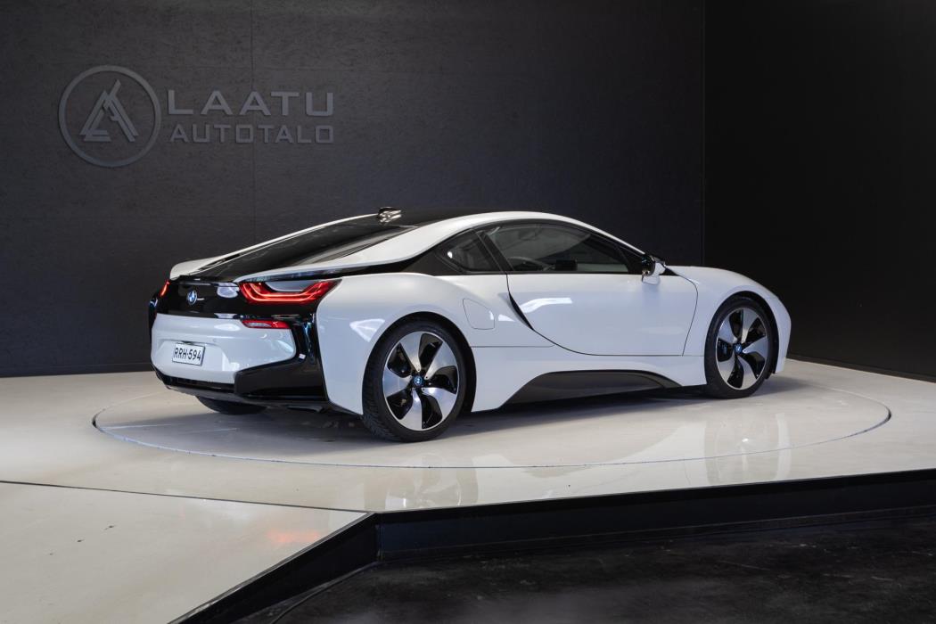 BMW i8 2017
