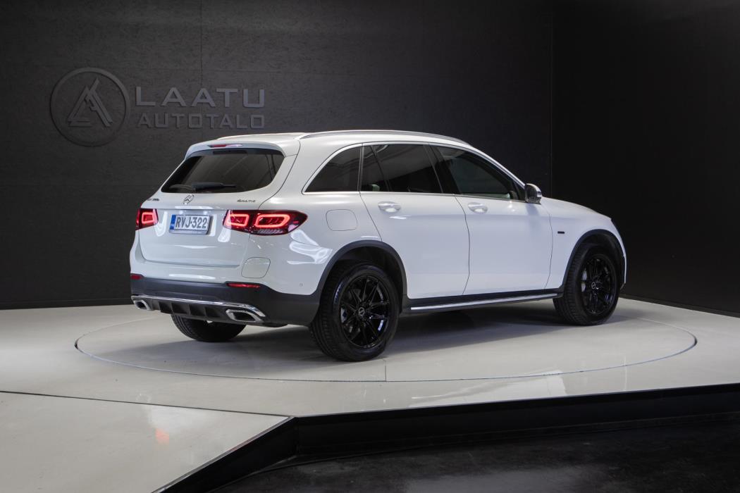 MERCEDES-BENZ GLC 2021