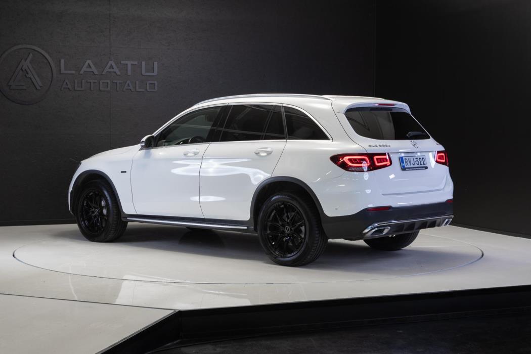 MERCEDES-BENZ GLC 2021