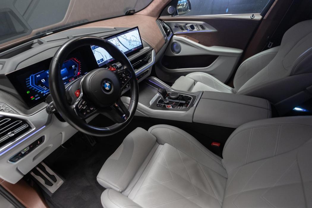 BMW XM 2024