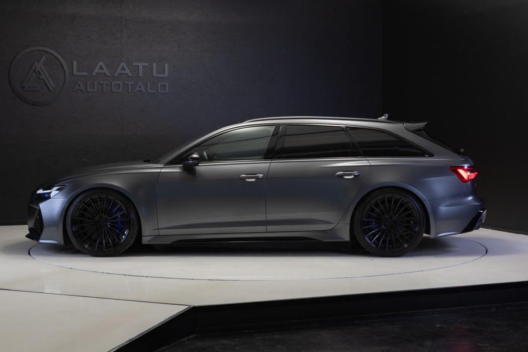 AUDI RS6 2022