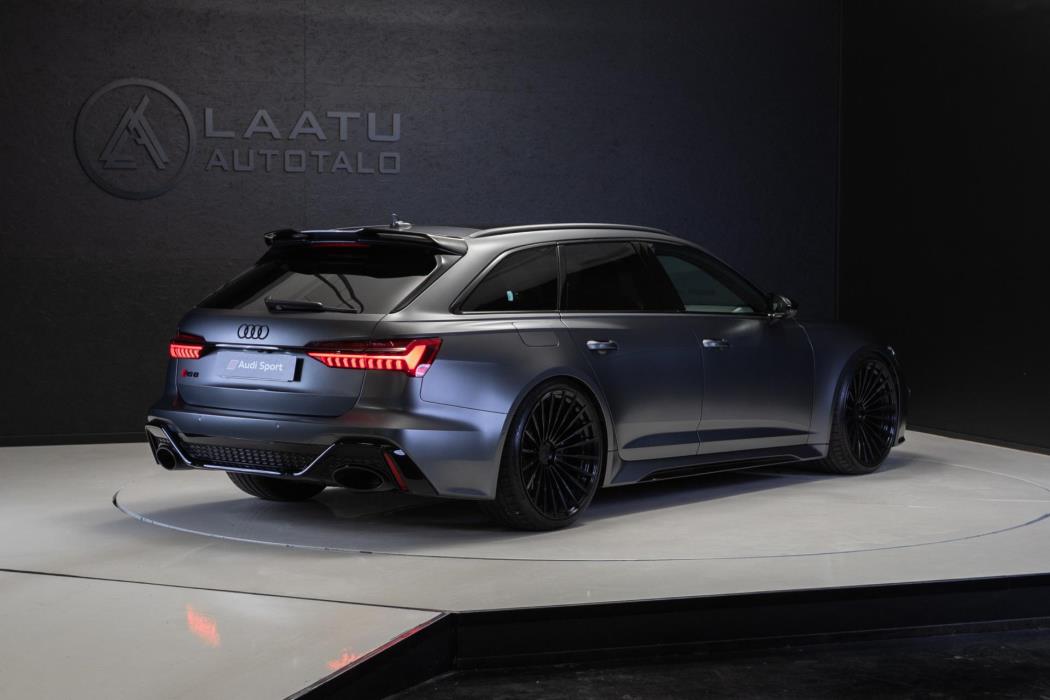 AUDI RS6 2022