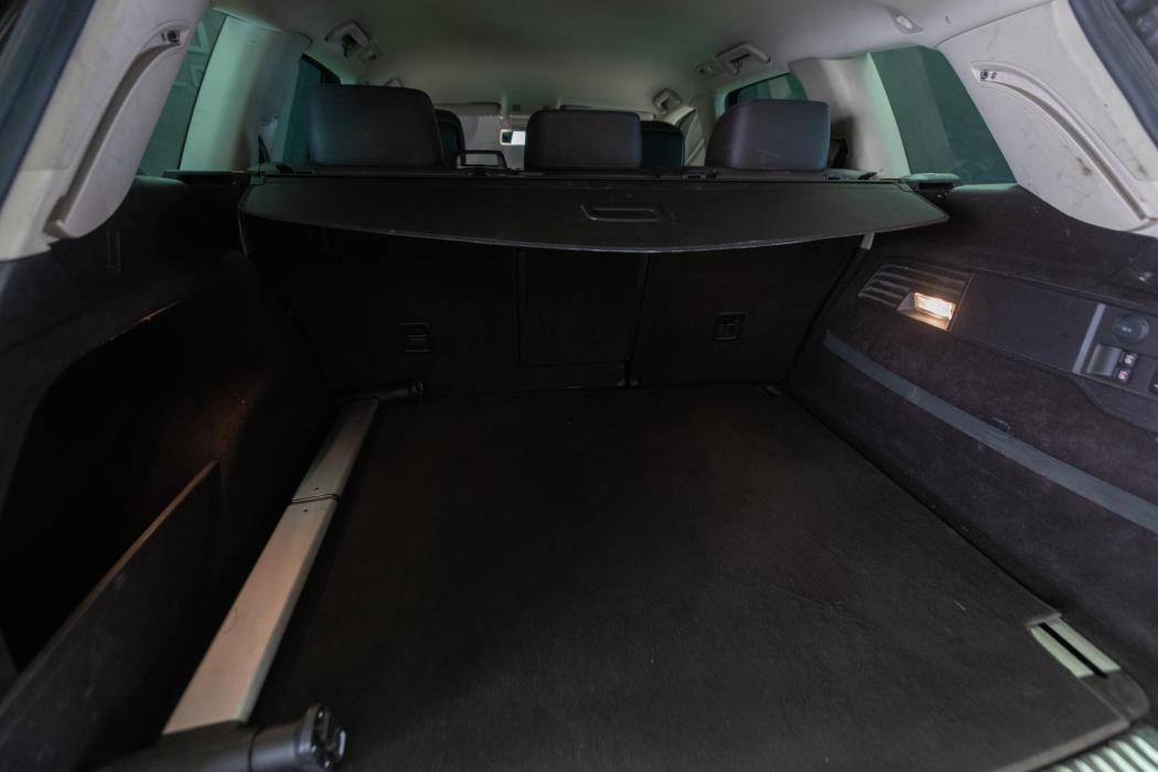 VOLKSWAGEN Touareg 2011