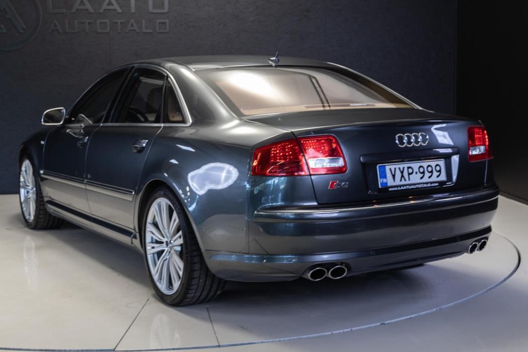 AUDI S8 2007