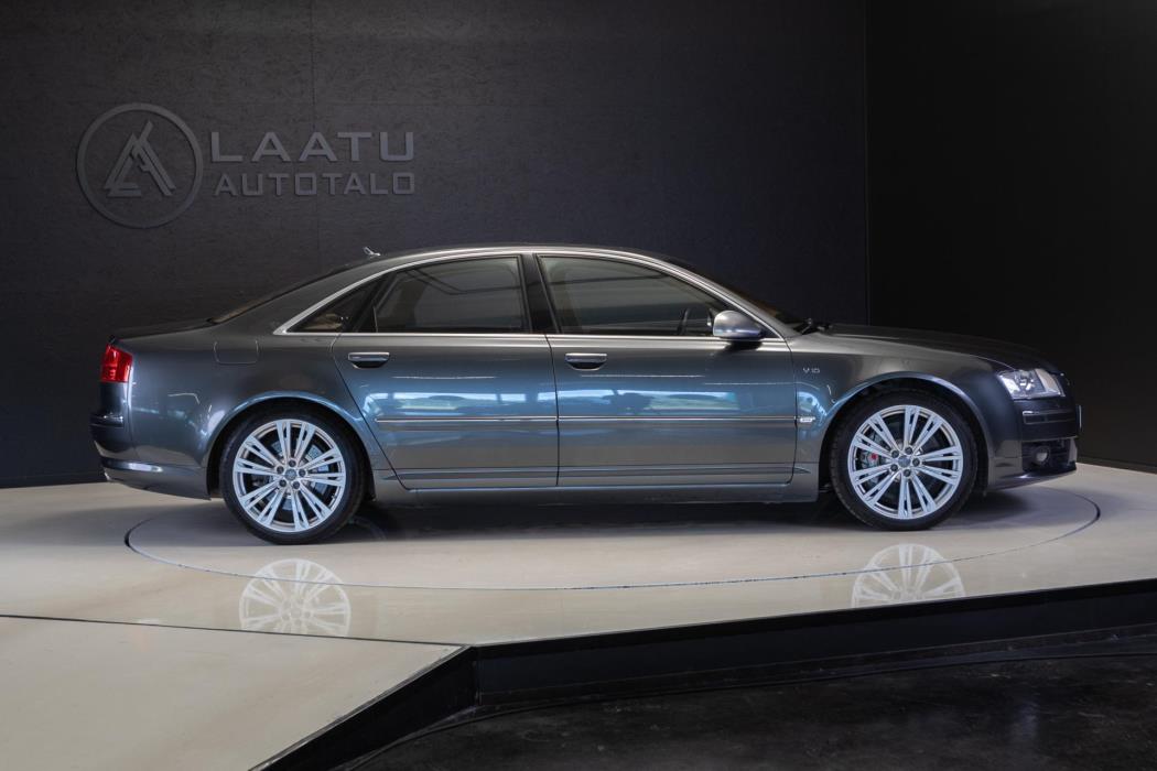 AUDI S8 2007