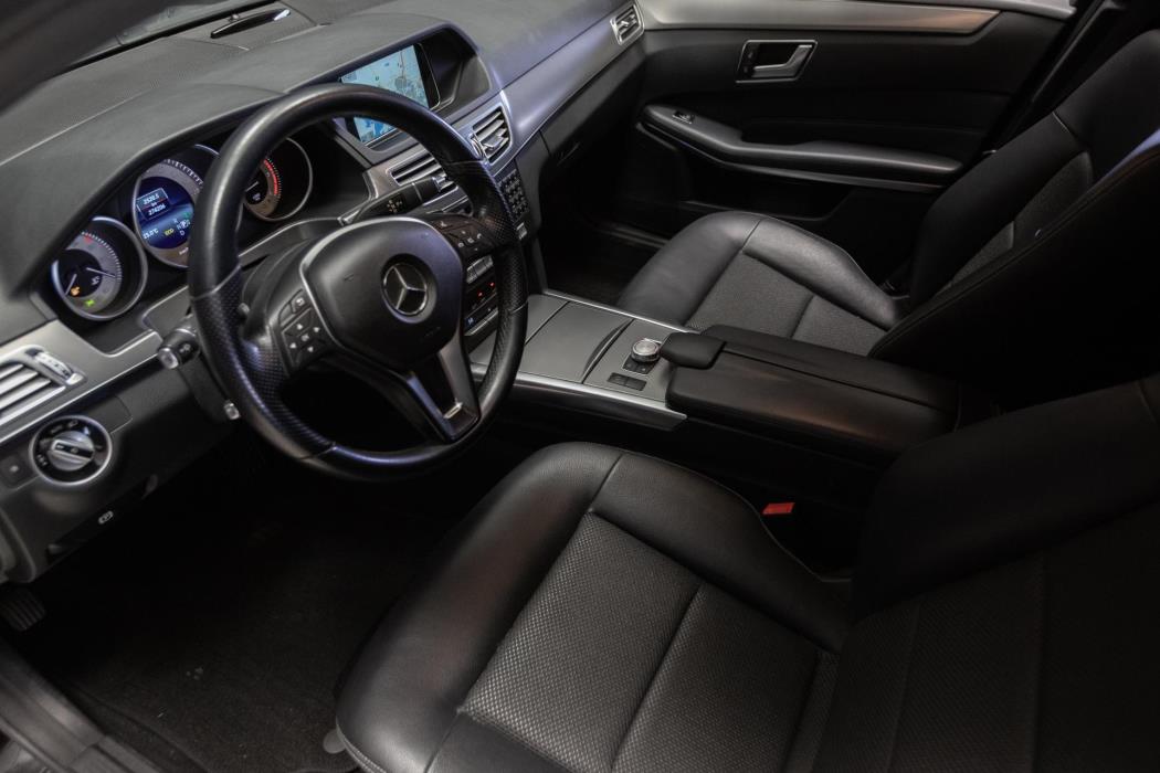 MERCEDES-BENZ E 2013