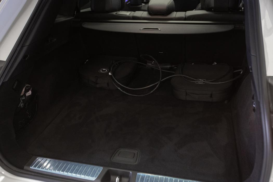 MERCEDES-BENZ EQS SUV 2023