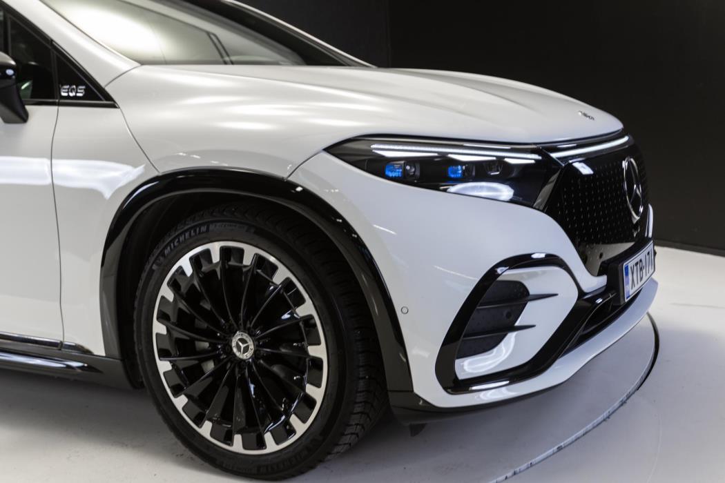 MERCEDES-BENZ EQS SUV 2023