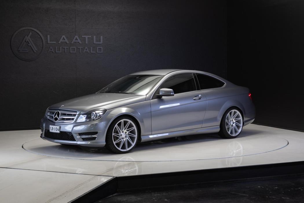 MERCEDES-BENZ C 2011