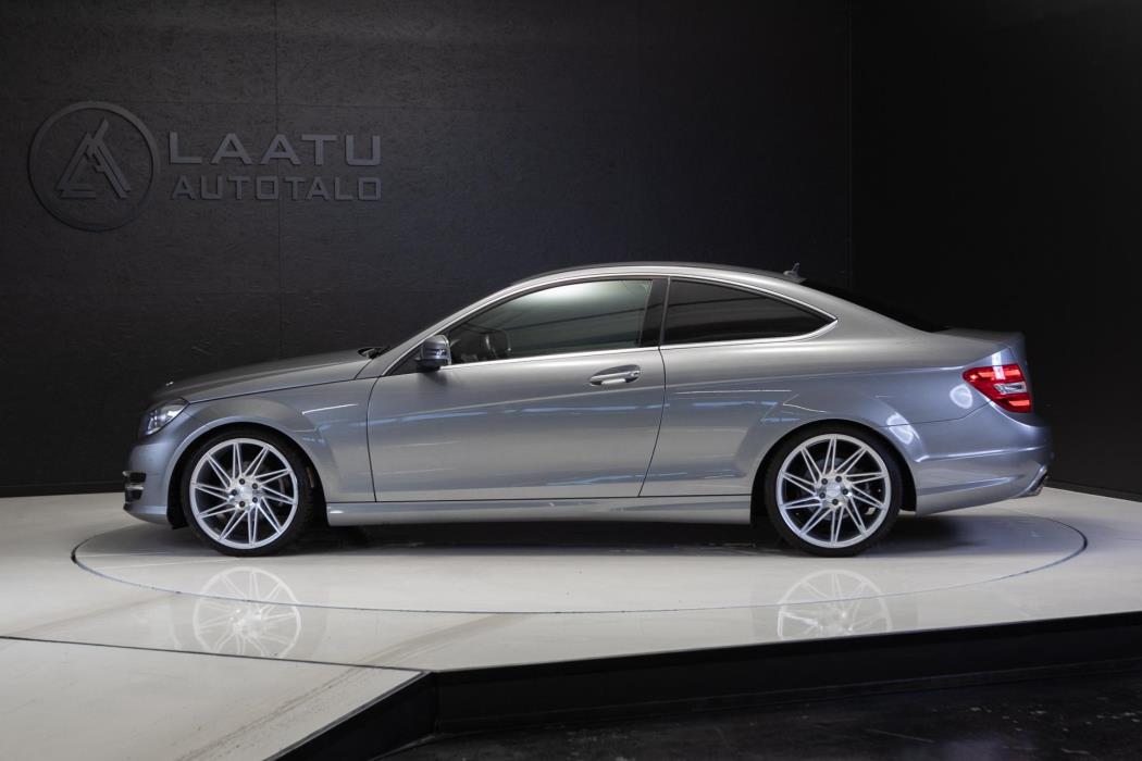 MERCEDES-BENZ C 2011