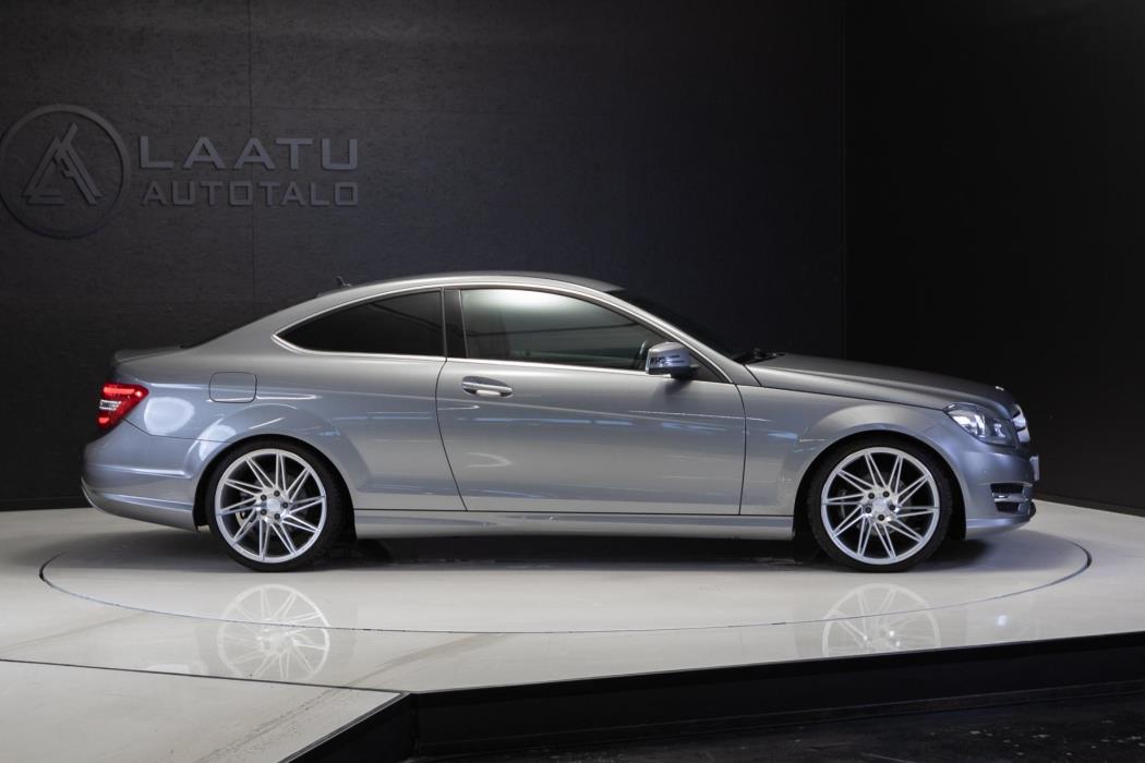 MERCEDES-BENZ C 2011