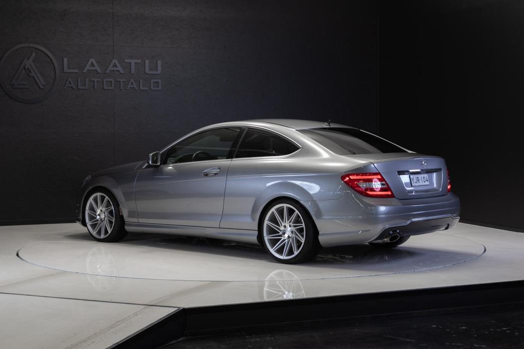 MERCEDES-BENZ C 2011