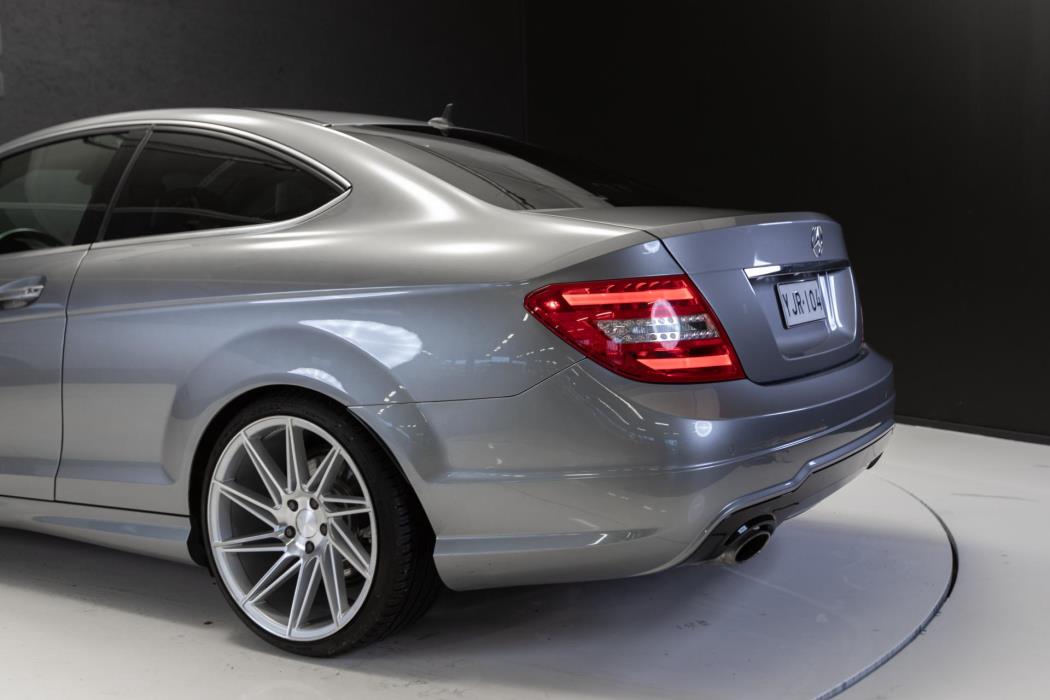 MERCEDES-BENZ C 2011