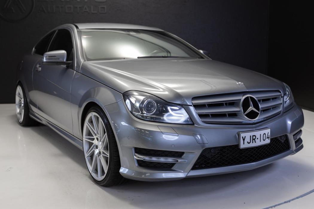 MERCEDES-BENZ C 2011
