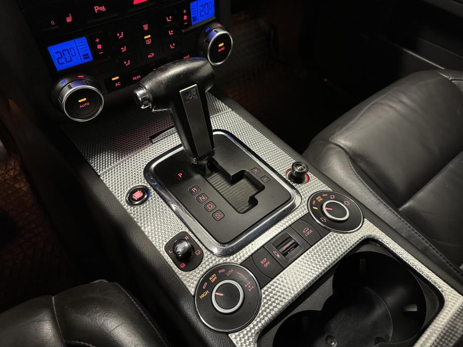 VOLKSWAGEN Touareg 2008