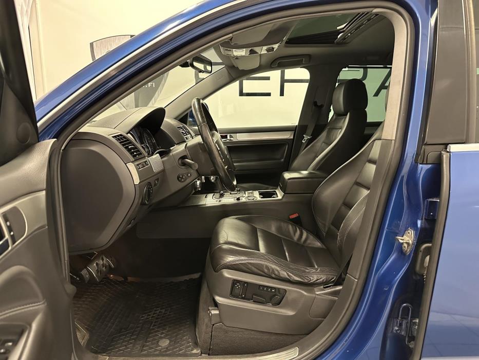 VOLKSWAGEN Touareg 2008