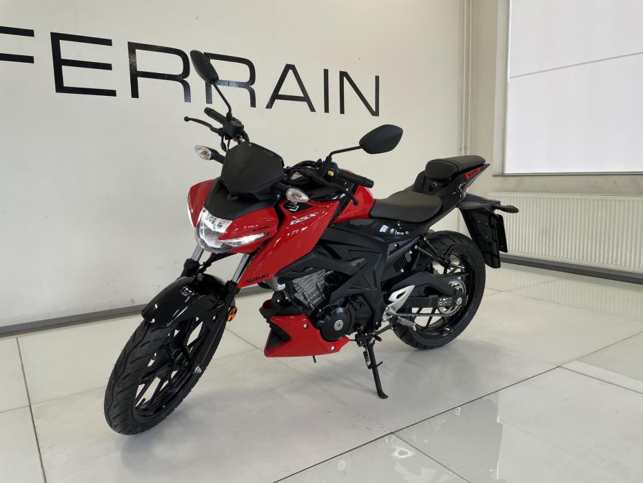 SUZUKI GSX-S 2021
