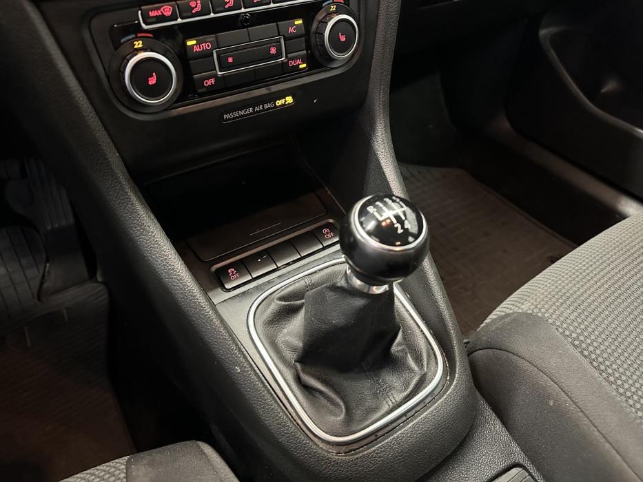 VOLKSWAGEN Golf 2010