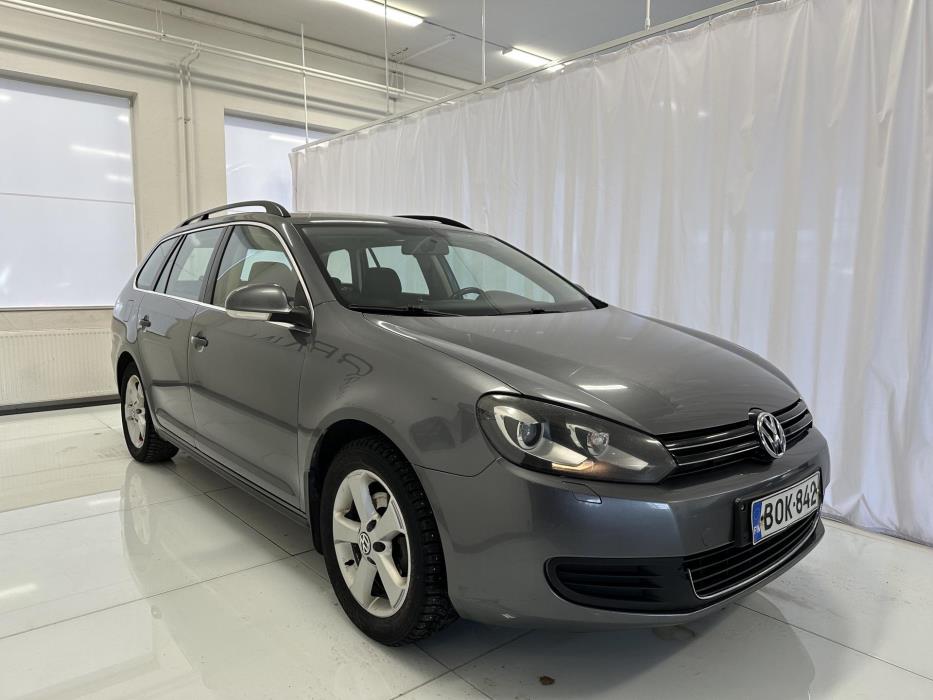 VOLKSWAGEN Golf 2010