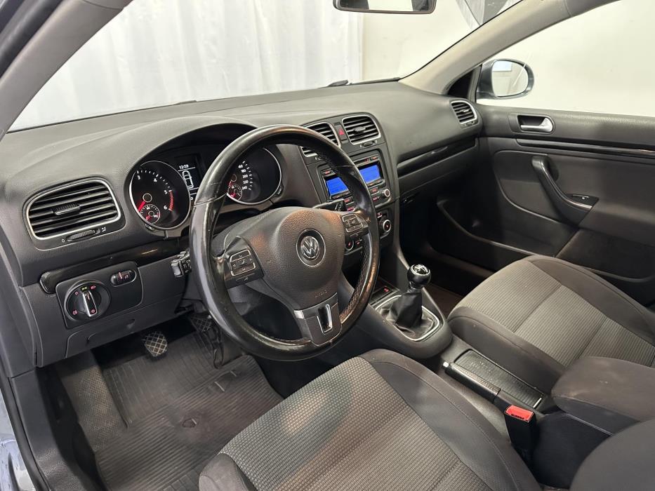 VOLKSWAGEN Golf 2010