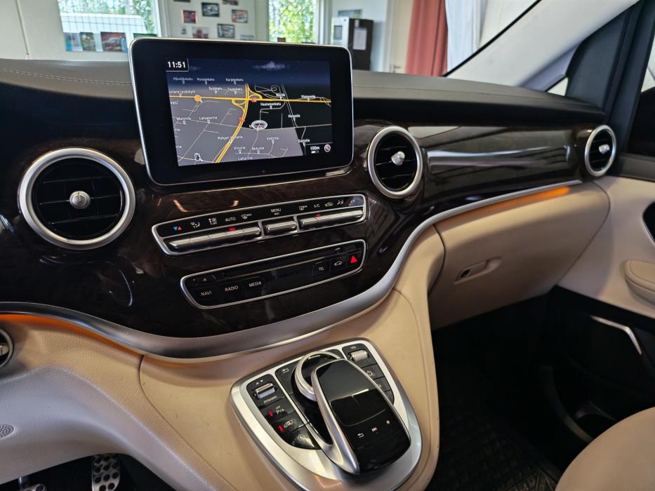 MERCEDES-BENZ V 2017