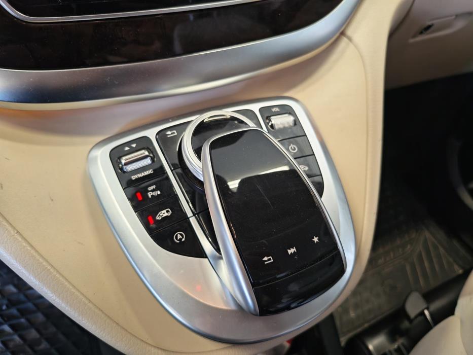 MERCEDES-BENZ V 2017