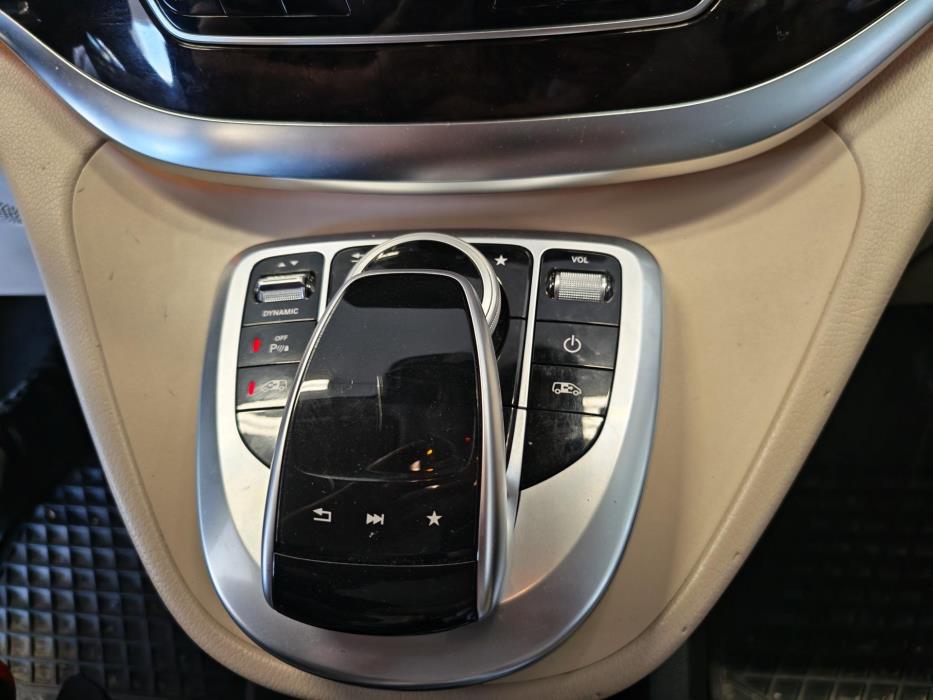 MERCEDES-BENZ V 2017