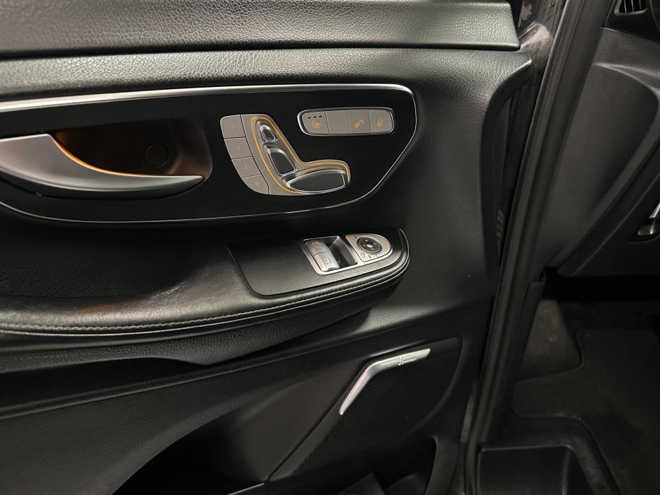 MERCEDES-BENZ V 2015