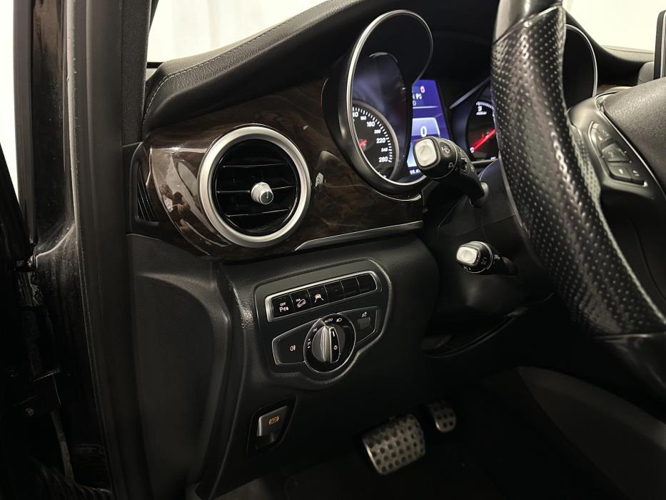 MERCEDES-BENZ V 2015