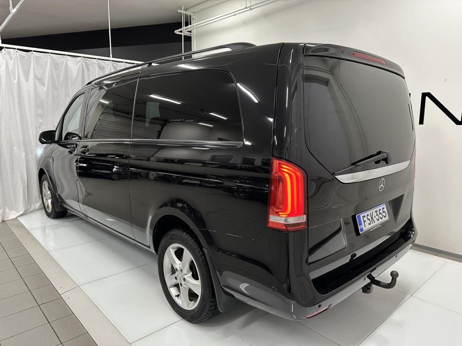 MERCEDES-BENZ V 2015