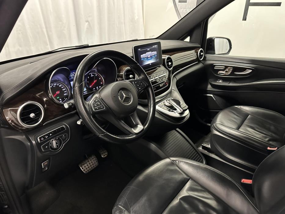 MERCEDES-BENZ V 2015