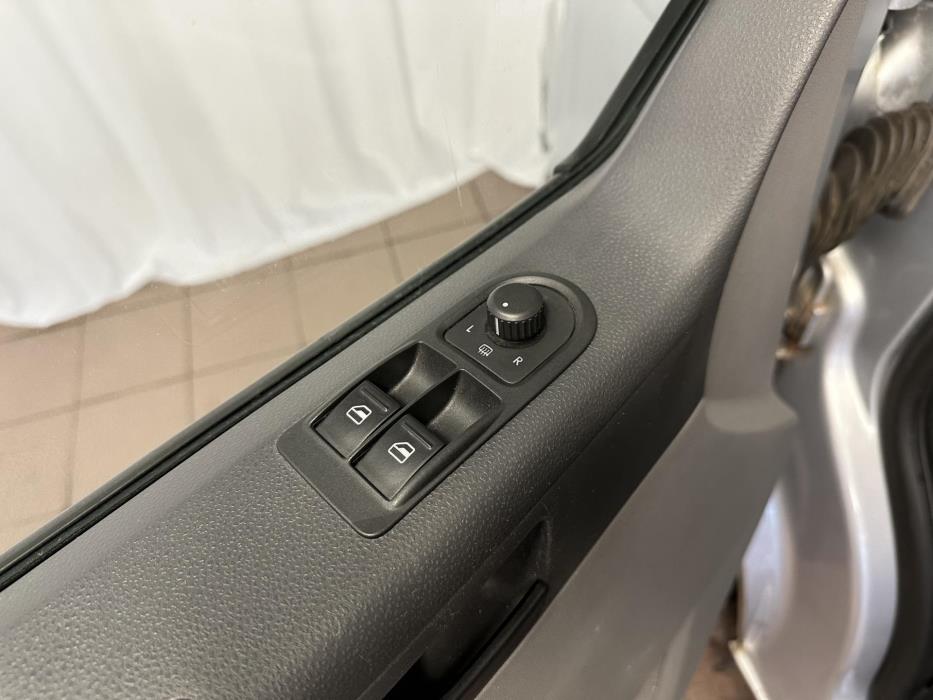 VOLKSWAGEN Transporter 2013