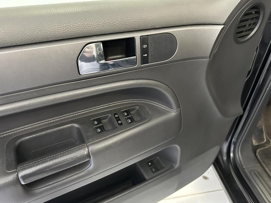 VOLKSWAGEN Touareg 2006