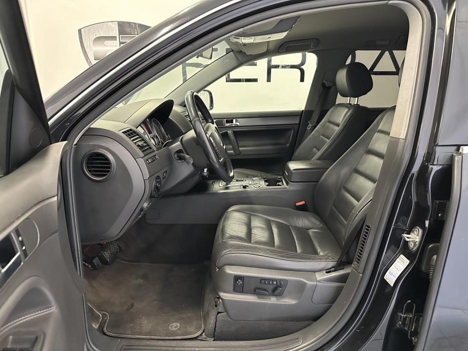 VOLKSWAGEN Touareg 2006