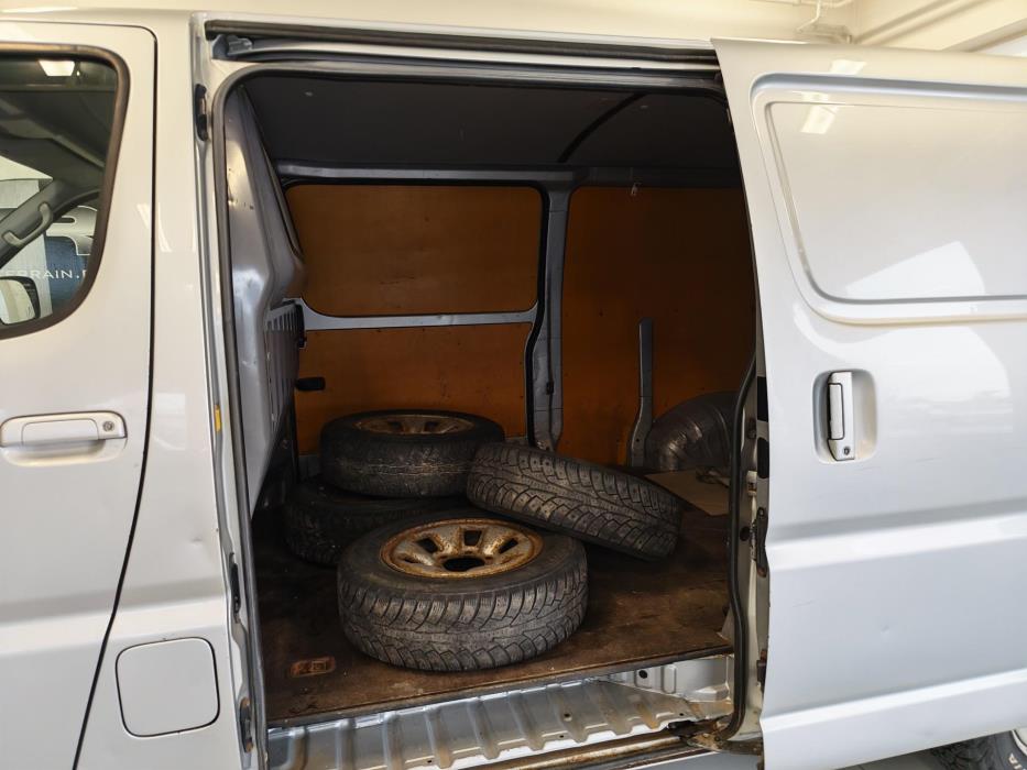 TOYOTA Hiace 2008