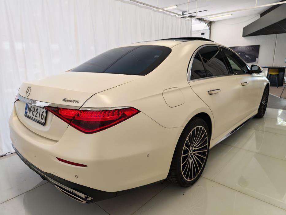MERCEDES-BENZ S 2022